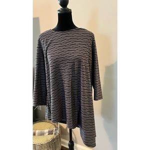 New Chico’s Size 2 Asymmetrical Top!